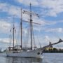 Hafen Hamburg: “Mare Frisium” am Auslaufen