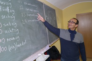 Reza Paricher unterrichtet Deutsch