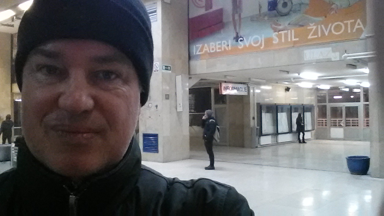 Im Bahnhof von Slavonski Brod