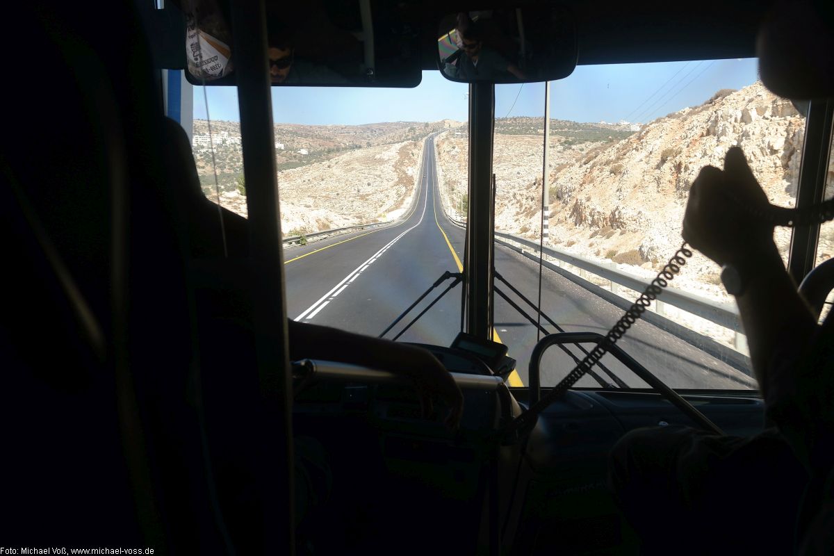 Israel: unterwegs im Bus (Foto: Michael Voß)