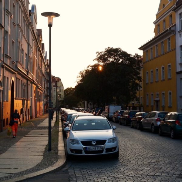 Halle: Sonnenuntergang in der Ernst-Eckstein-Straße