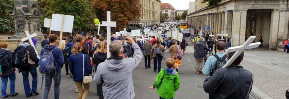 5.500 Menschen sind beim Marsch für das Leben quer durch Berlin unterwegs (Foto: Michael Voß)