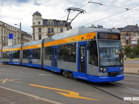 Ohne Liniennummer unterwegs endet diese Tram am Wiedebachplatz - die Endstelle wird im normalen Linienbetrieb nicht genutzt
